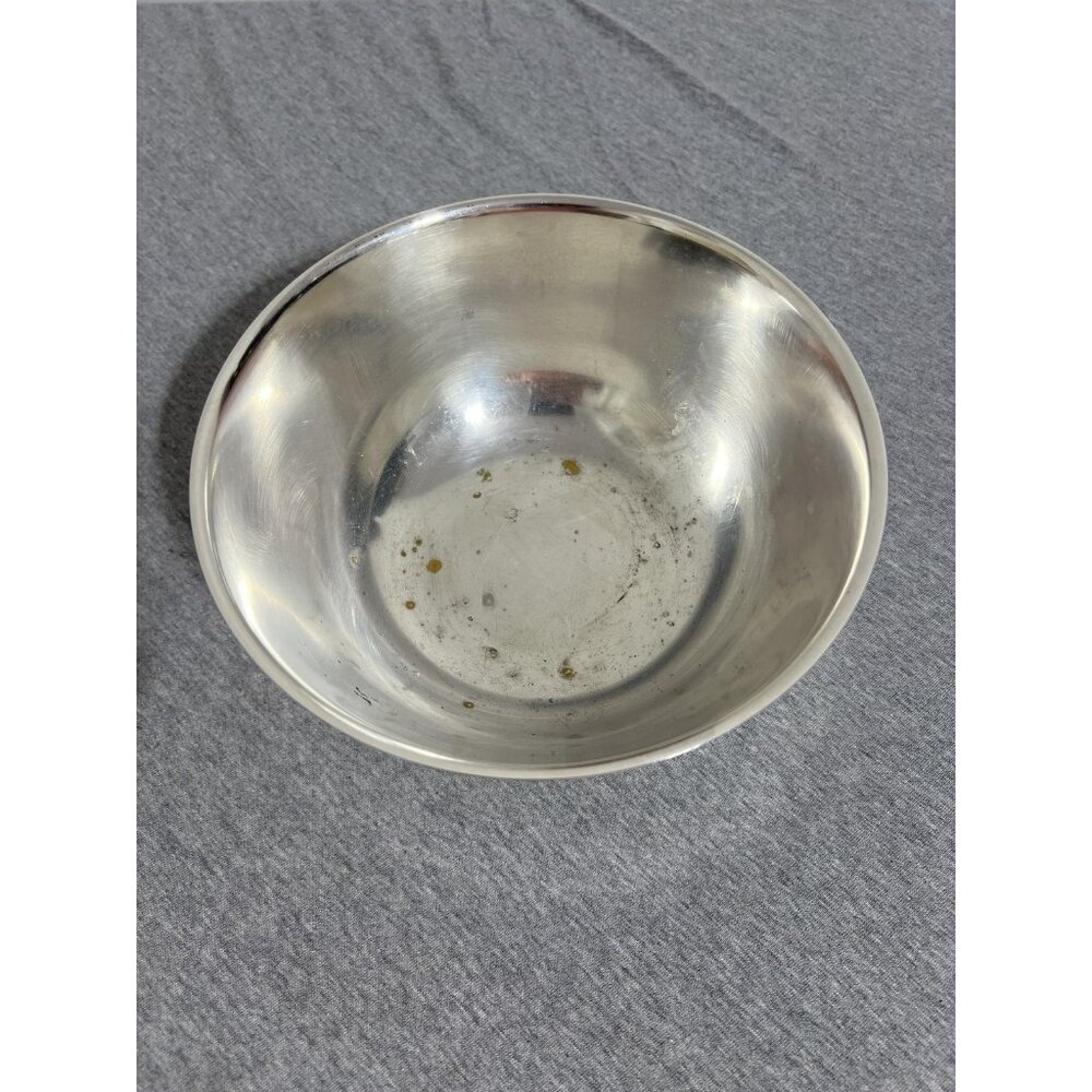 Wm A Rogers Paul Revere Reproduction Silverplate Footed Serving Bowls Set of 2 - Picture 2 of 11